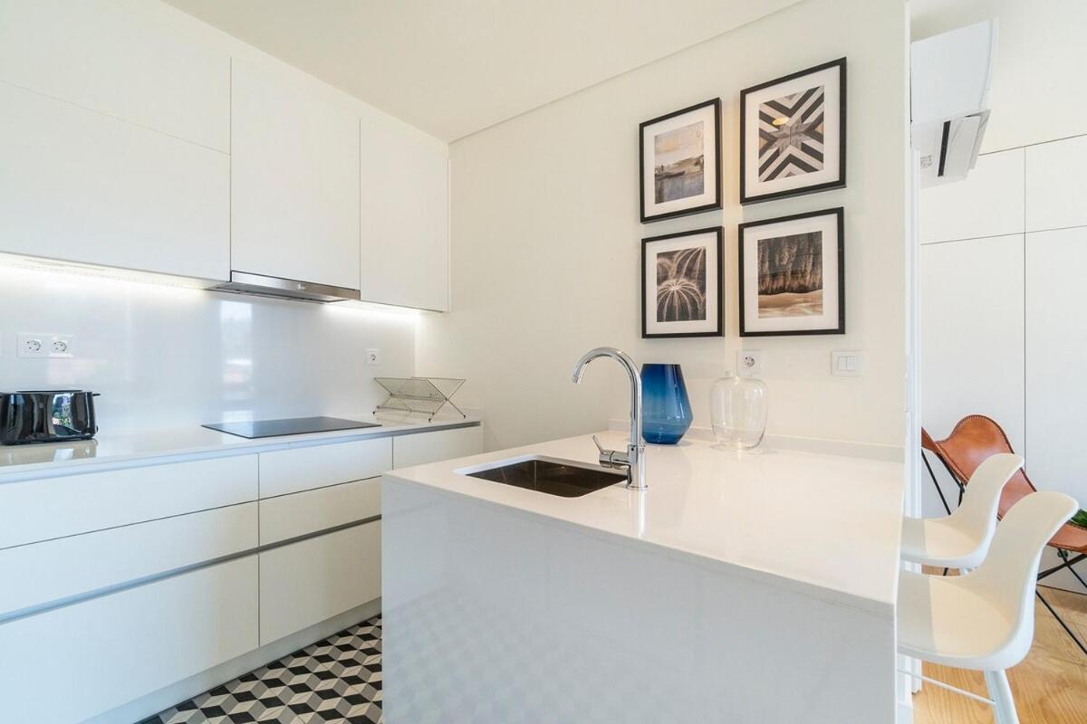 Modern 1 Bedroom Lisbon Apartment With Balcony Екстер'єр фото