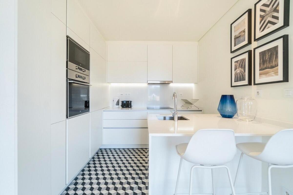 Modern 1 Bedroom Lisbon Apartment With Balcony Екстер'єр фото